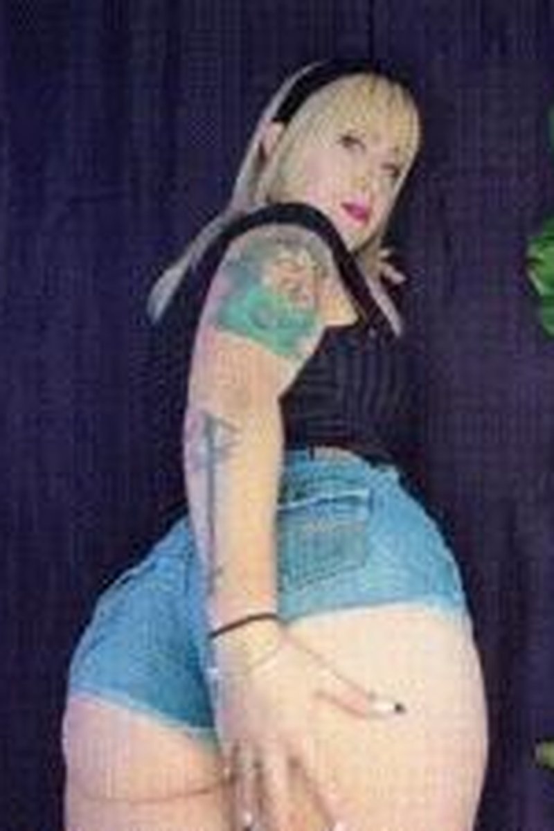 Spank Me - Screenshot 1 of 4 - Ass Worship