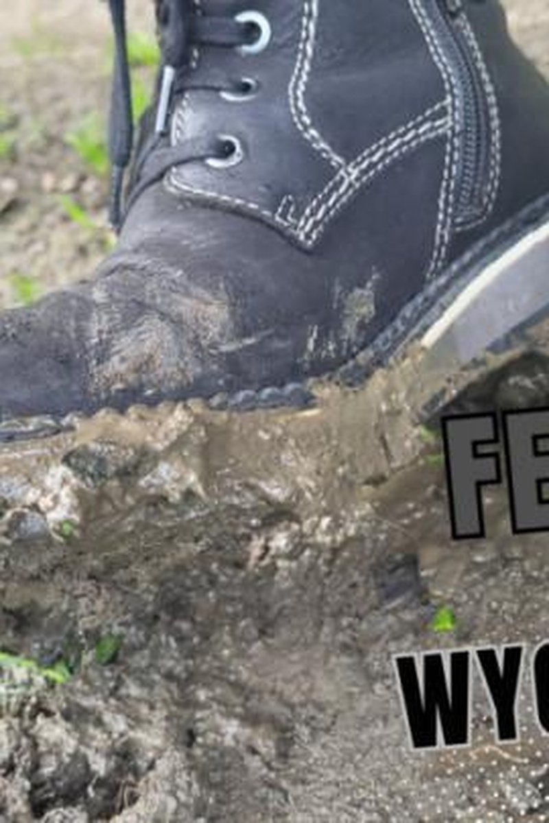 Dirty Boots - Screenshot 1 of 4 - Boots