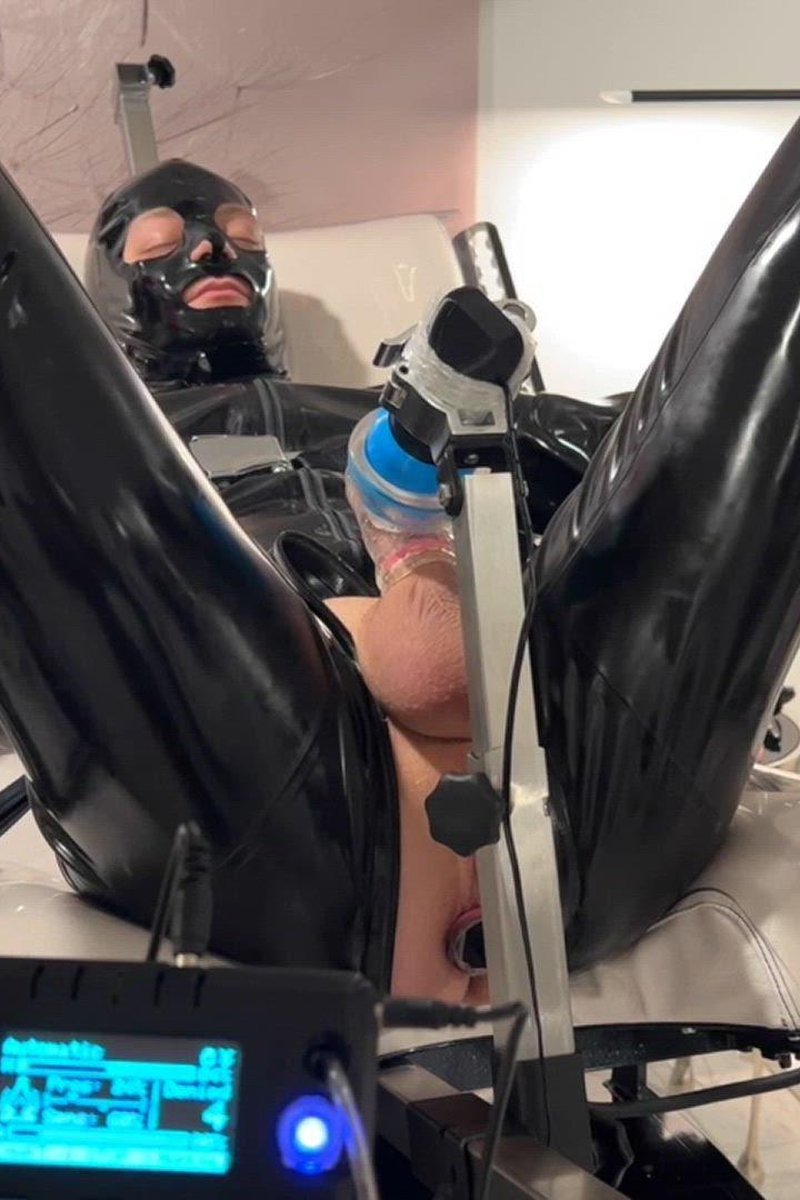 Testing Out The Edgeomatic - Screenshot 1 of 4 - Anal
