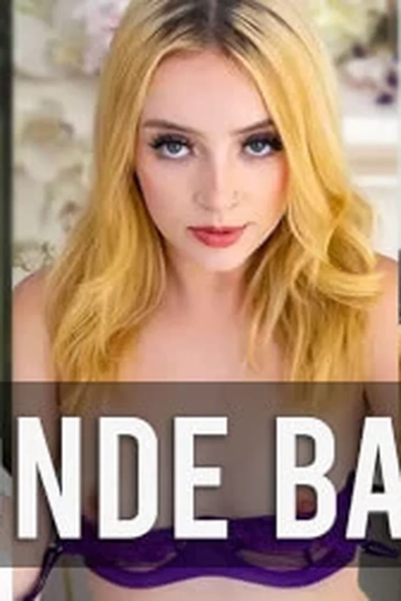 Blonde Babes - Screenshot 1 of 4 - 8K Available