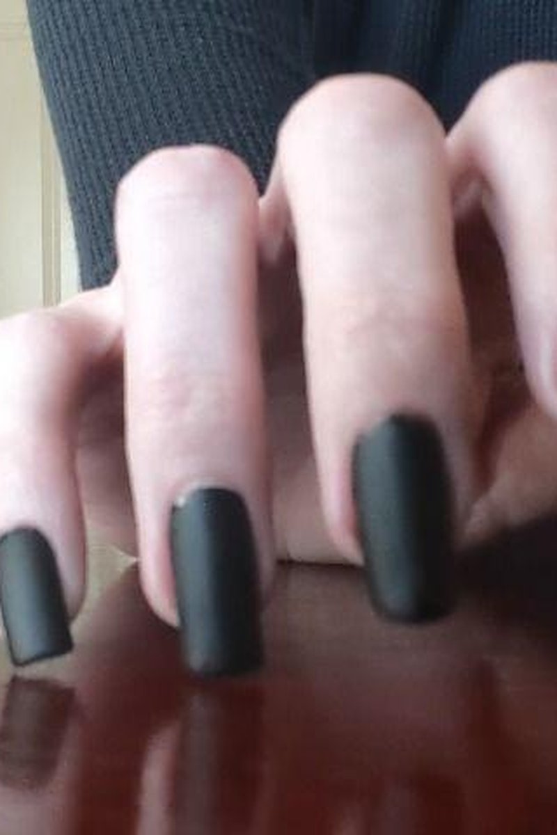 Fingernail Tapping - Screenshot 1 of 4 - Fake Nails