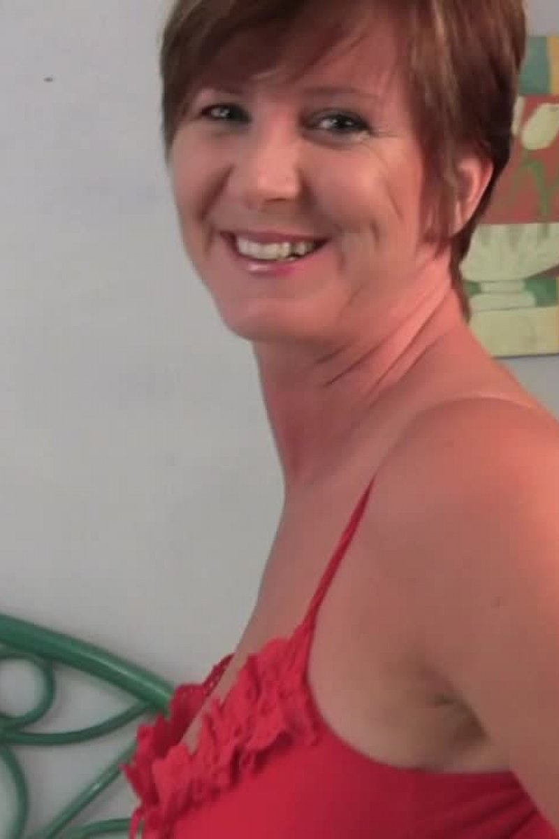 Joy 03 - Screenshot 1 of 4 - Brown Hair