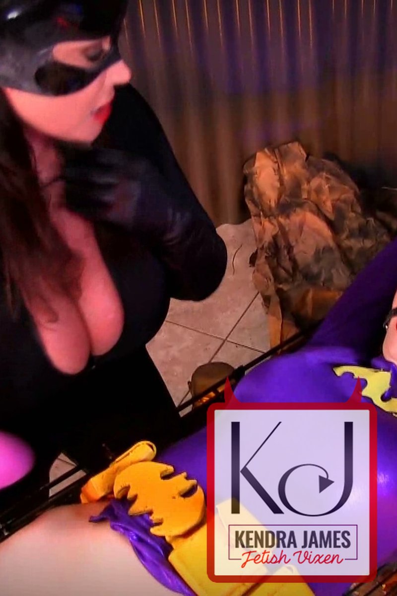 The Bat Trap! - Screenshot 1 of 4 - Bondage