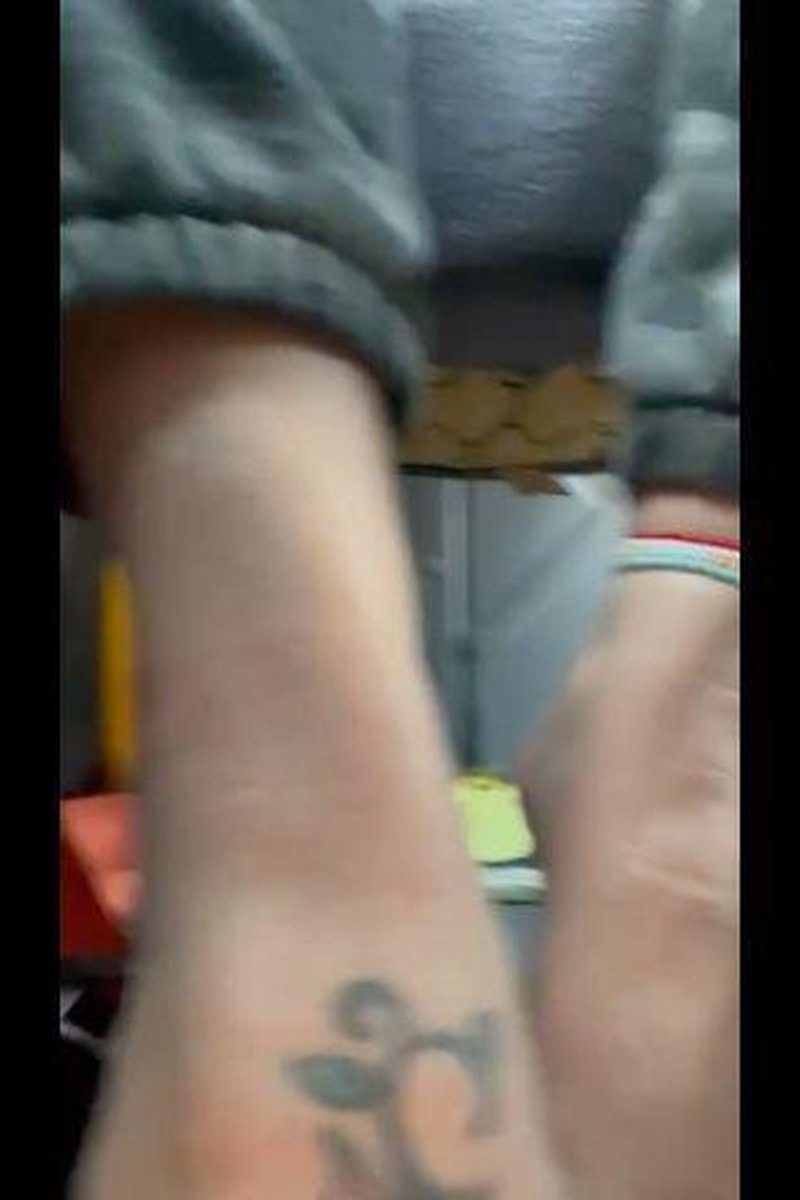 Barefoot - Screenshot 1 of 4 - Car