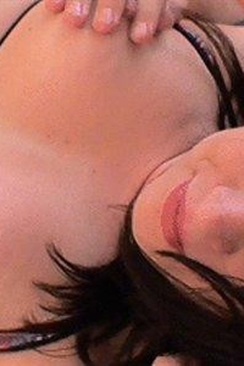 Grinding and Groping with Betty Jaded - HD - Screenshot 1 of 4 - Fishnet