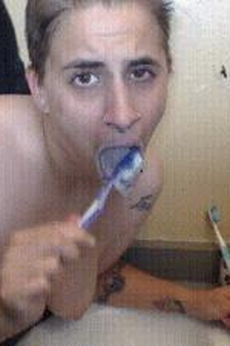 Spit Bubbles Teeth Brushing - Screenshot 1 of 4 - Fetish
