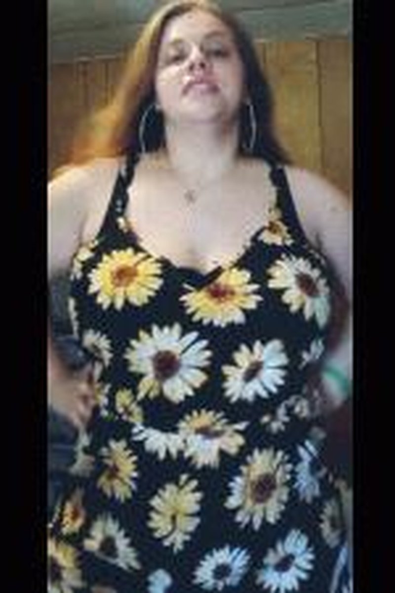 Sara (Cus) - Screenshot 1 of 4 - BBW