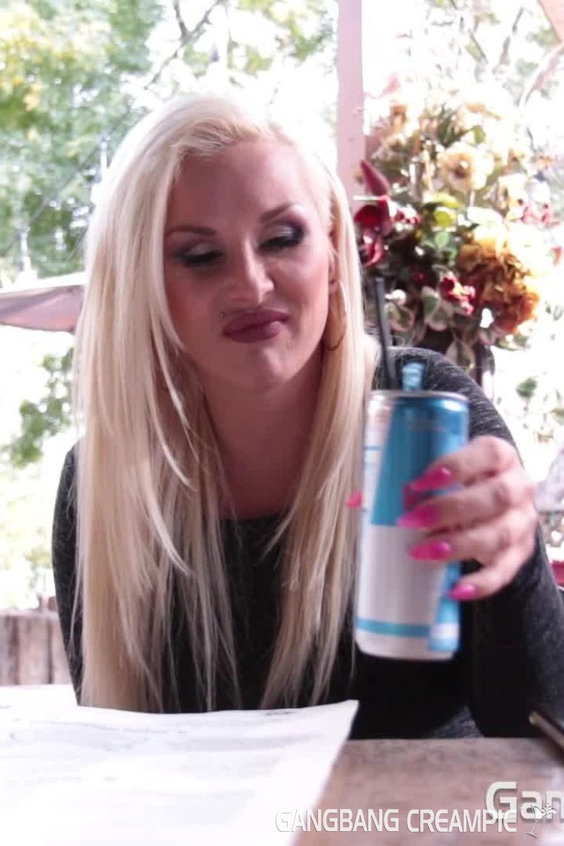 Gangbang Creampie 91 Interview - Screenshot 1 of 4 - Blond Hair