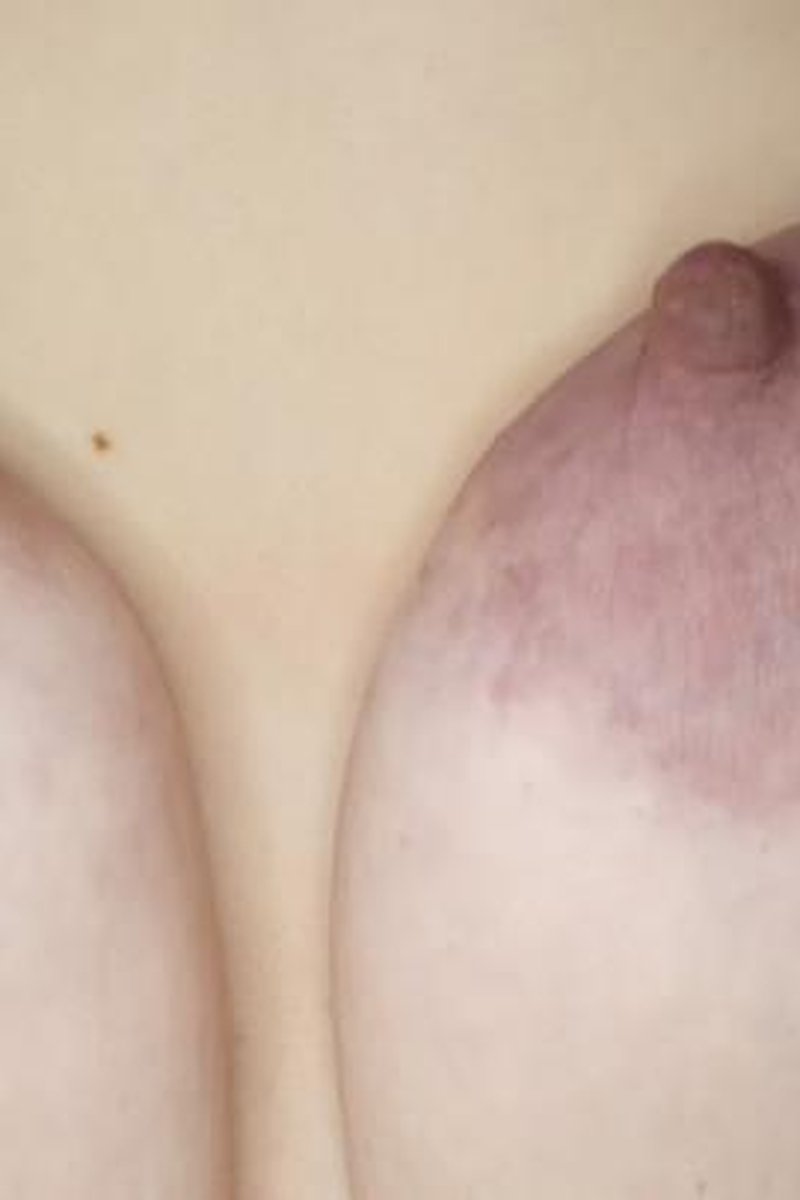 Before Bed Time Play - Screenshot 1 of 4 - MILF (30+)