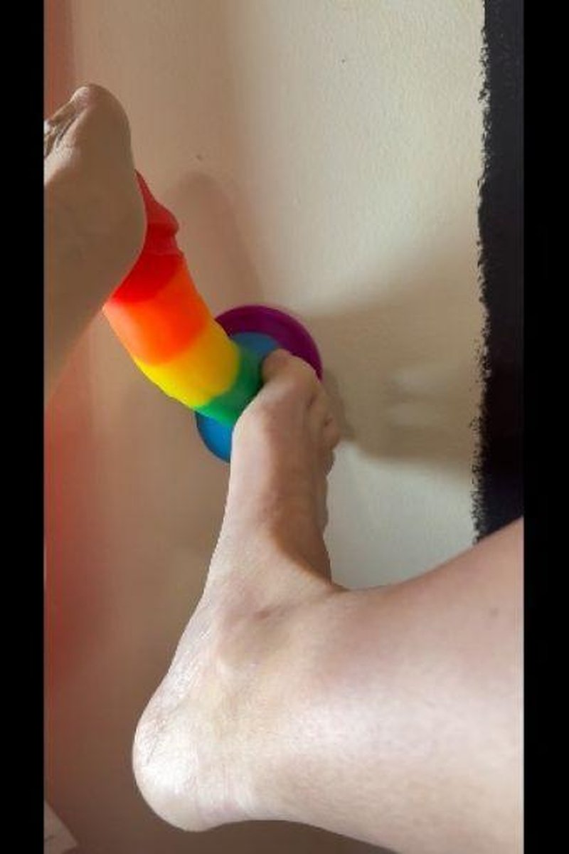 Footjob - Screenshot 1 of 4 - Foot Fetish