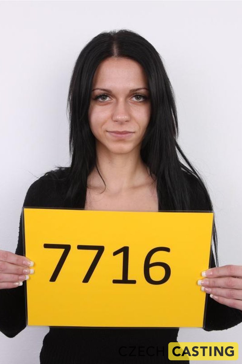 Czech Casting 432: Jitka (23) - Screenshot 1 of 4 - Brown Hair