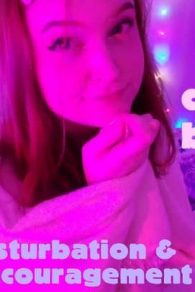 Bedtime Snuggles - Screenshot 1 of 4 - Girlfriend