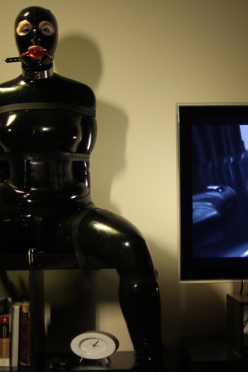 Entertainment Center - Screenshot 1 of 4 - 2010s