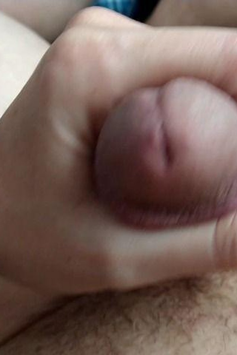 Car Handjob - Screenshot 1 of 4 - Amateur