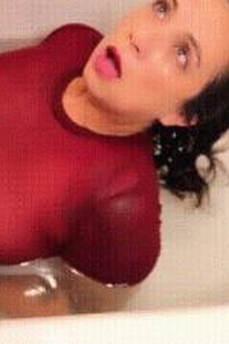 Sneezing Compilation 3 - Screenshot 1 of 4 - Nose Fetish