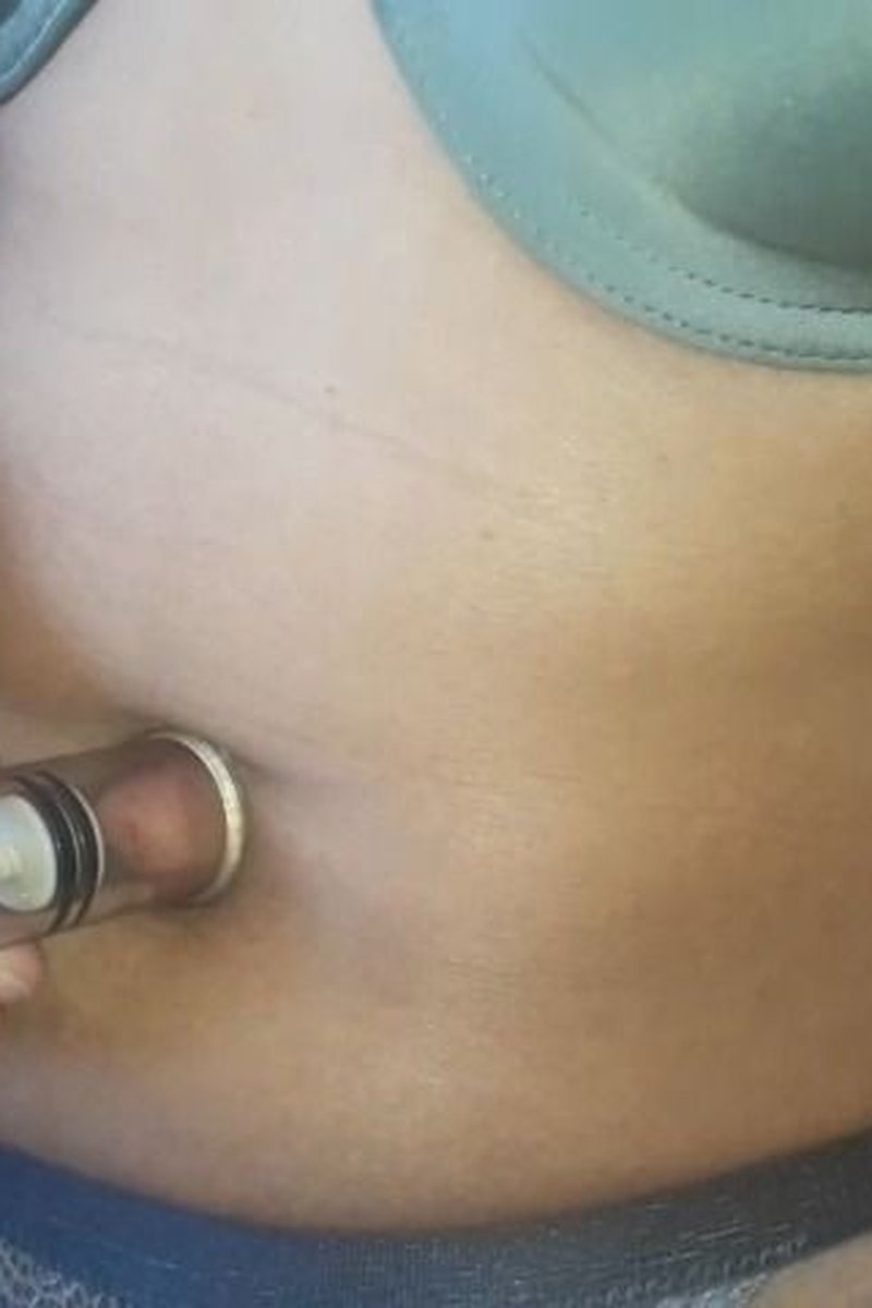 Pumping My Outie Belly Button - Screenshot 1 of 4 - Belly Fetish