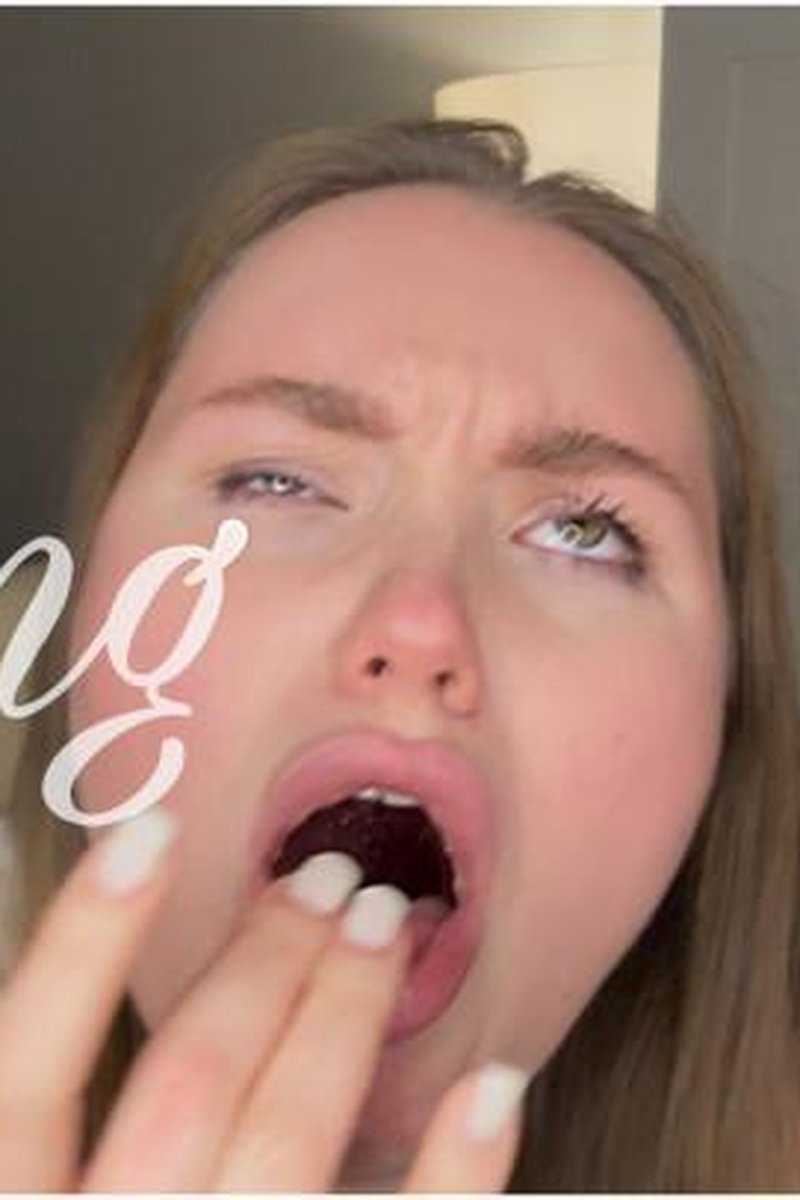 Gagging - Screenshot 1 of 4 - Eye Contact