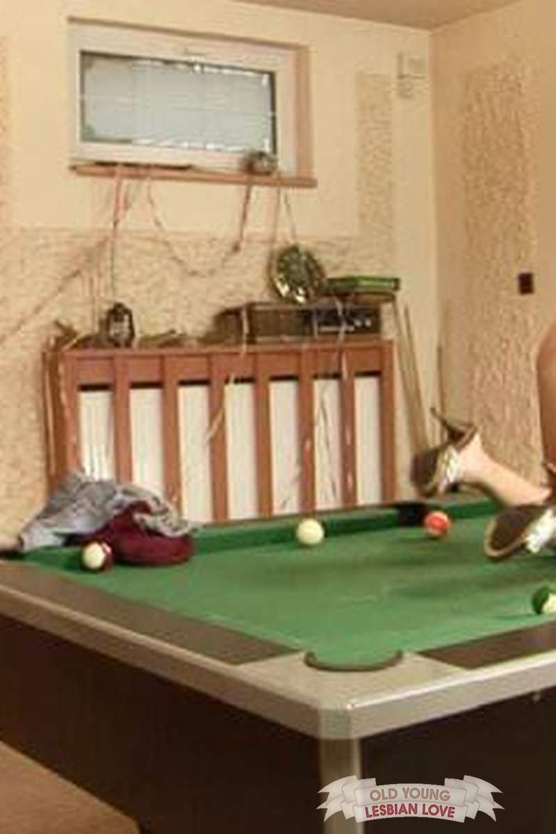 Pool Pussies - Screenshot 1 of 4 - Blond Hair