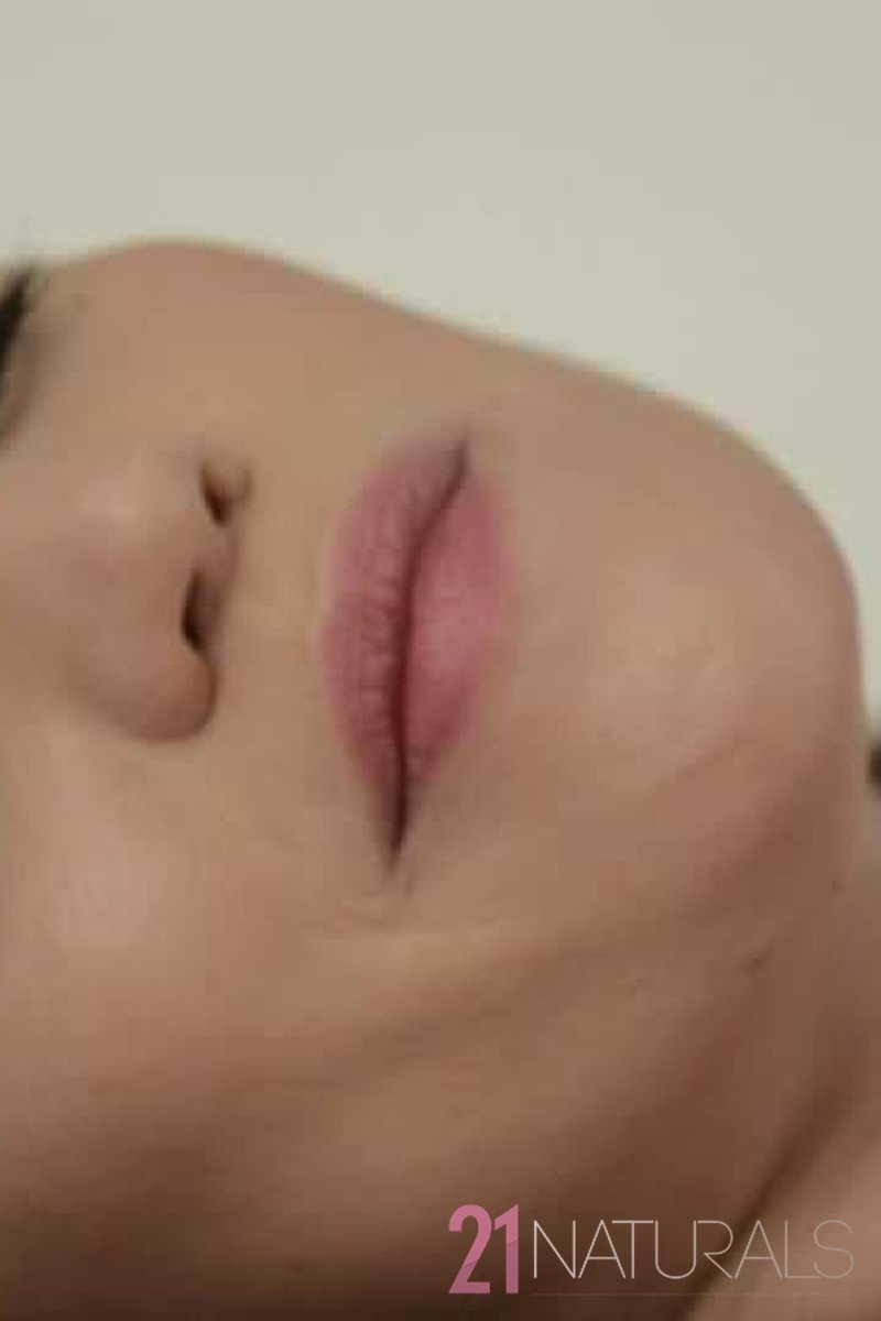 Bedtime - Screenshot 1 of 4 - Brown Hair