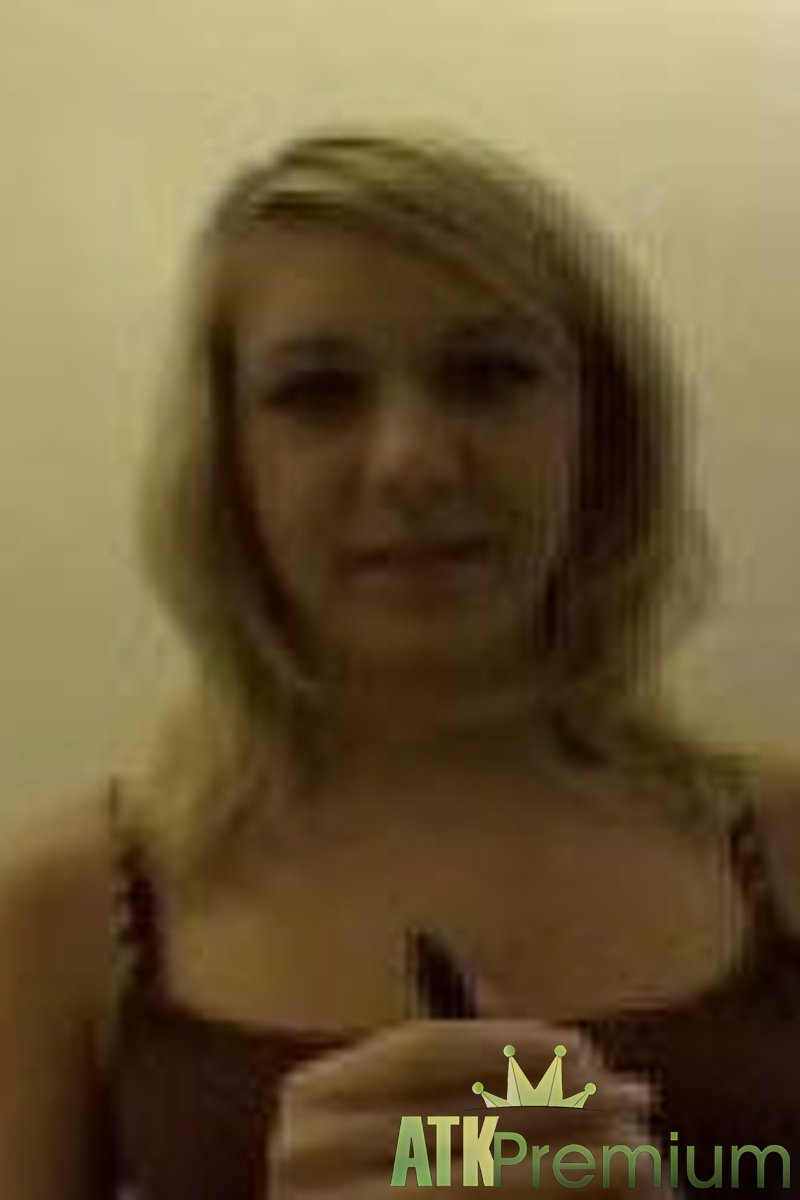 Ashlee - Solo - Screenshot 1 of 4 - Ashlee Ash036
