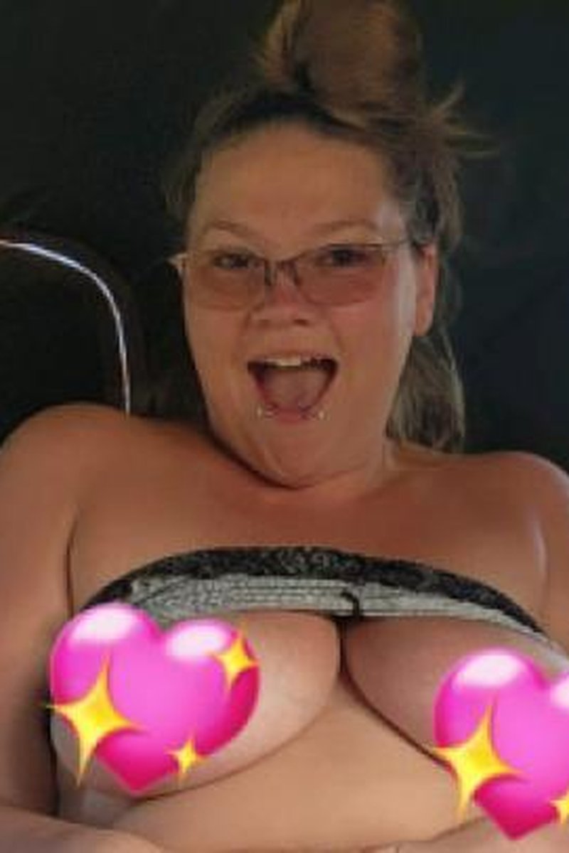 First Time - Screenshot 1 of 4 - Big Tits