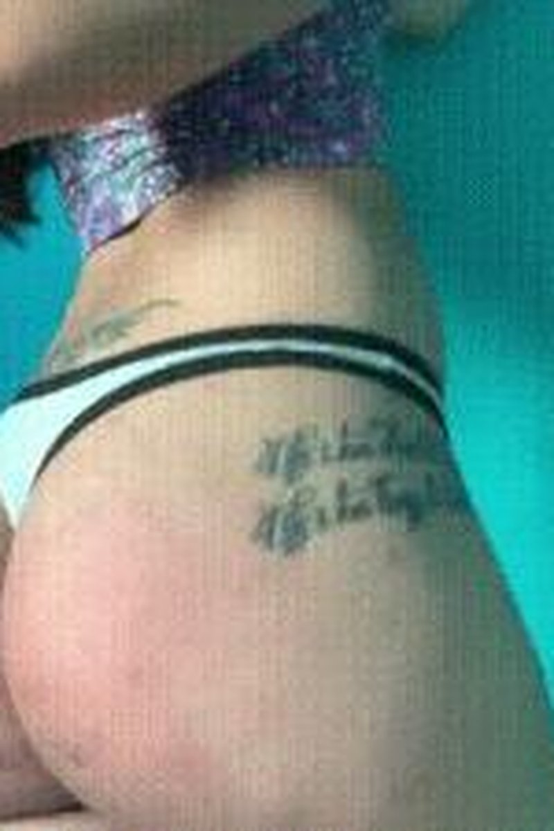 Loooser - Screenshot 1 of 4 - Ass Fetish