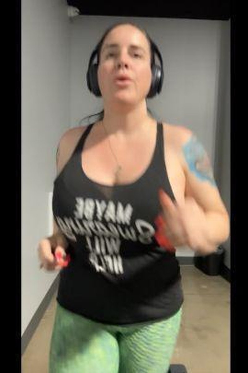 Treadmill Time - Screenshot 1 of 4 - Athleticgirl