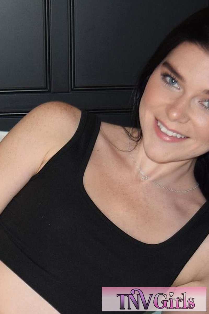 Introducing Katerina! - Screenshot 1 of 4 - Babes
