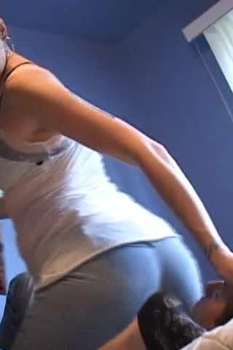 TP-iwantclipsmasoroticaproductions-breanna-sits-on-a-wimpy-young-face-3