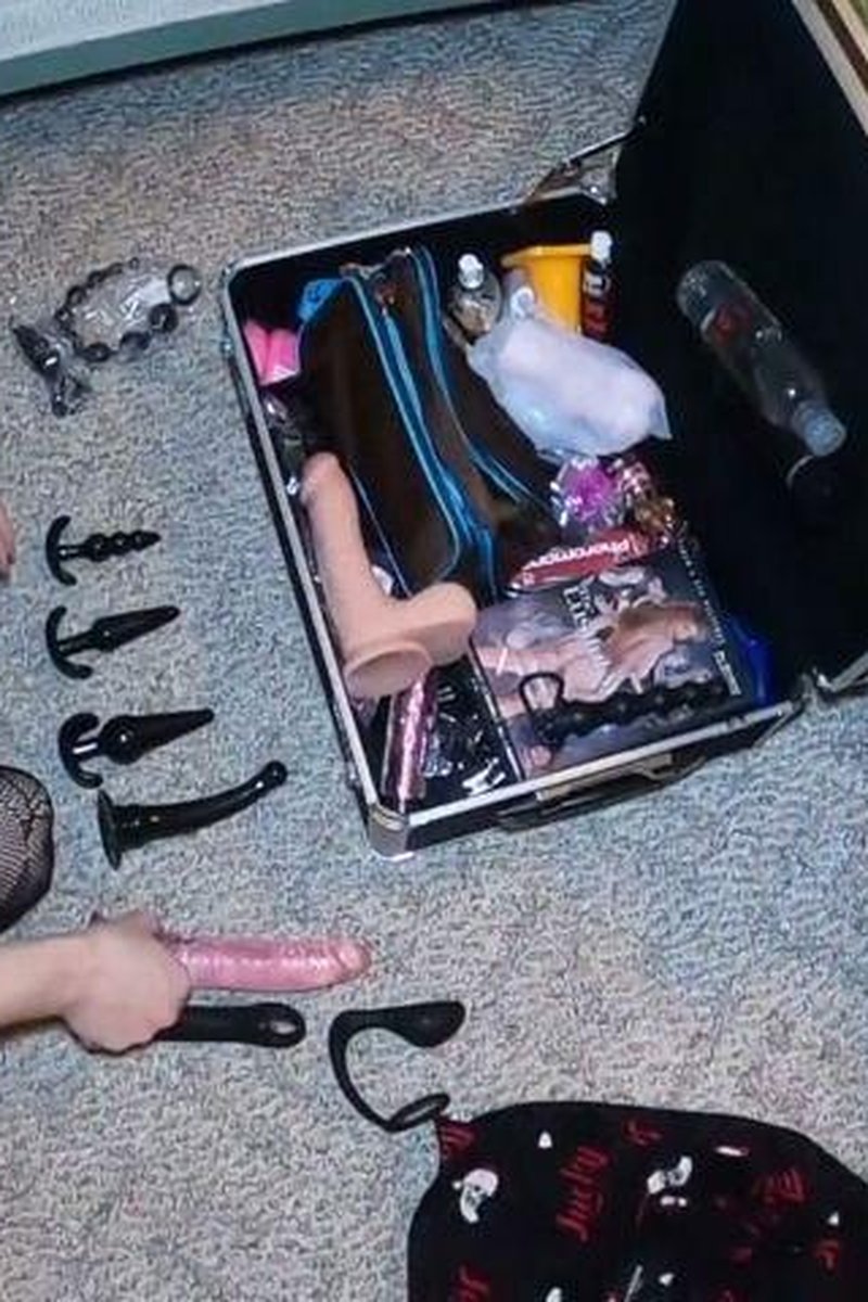 D'anjou & Don Anal & Magic Wand - Screenshot 1 of 4 - Amateur