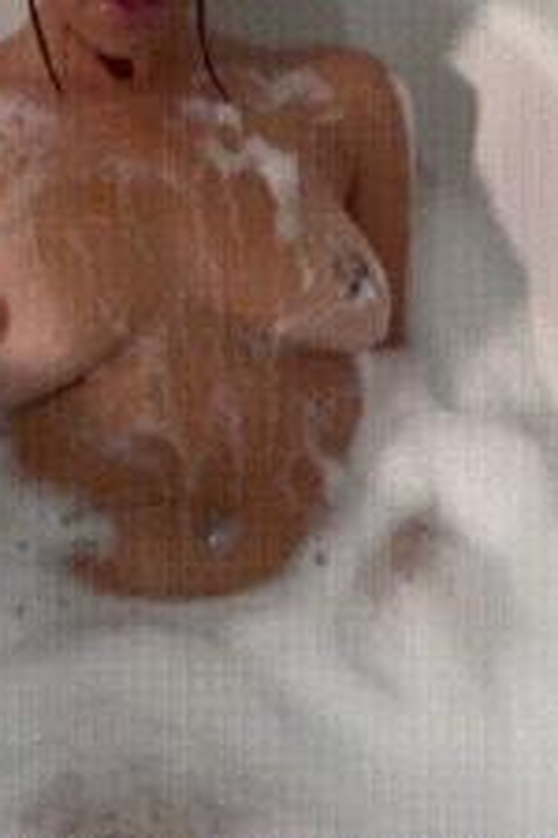 'Bubble Bath Love' - Screenshot 1 of 4 - All Sex
