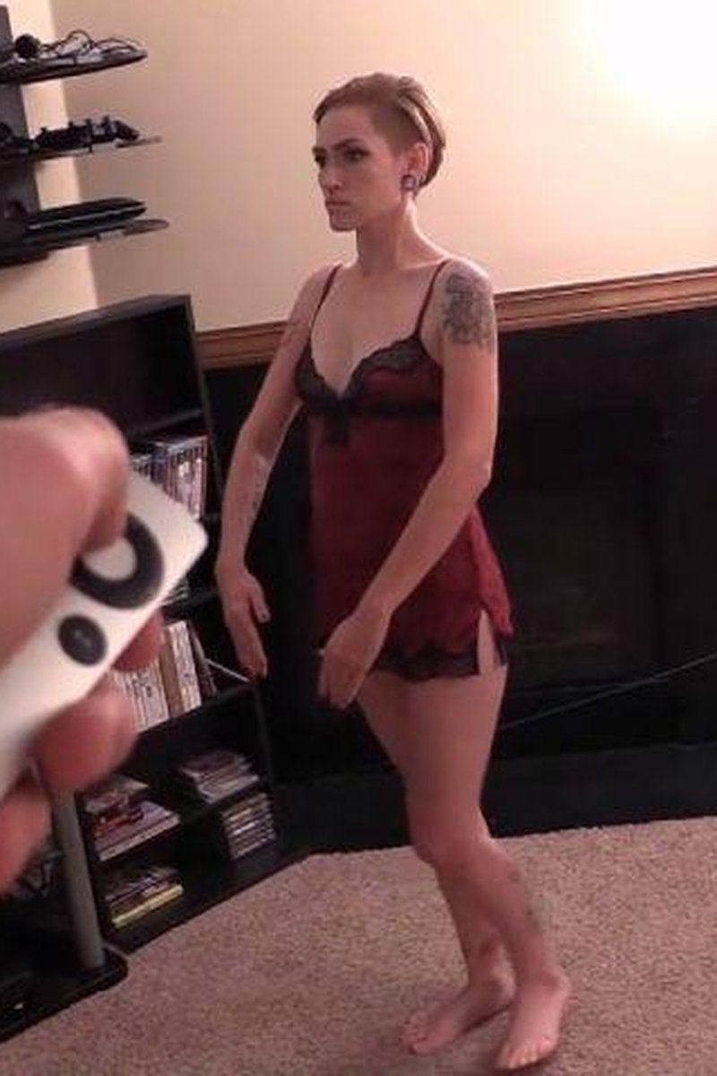 Amanda Remote Controlled - Screenshot 1 of 4 - Domination