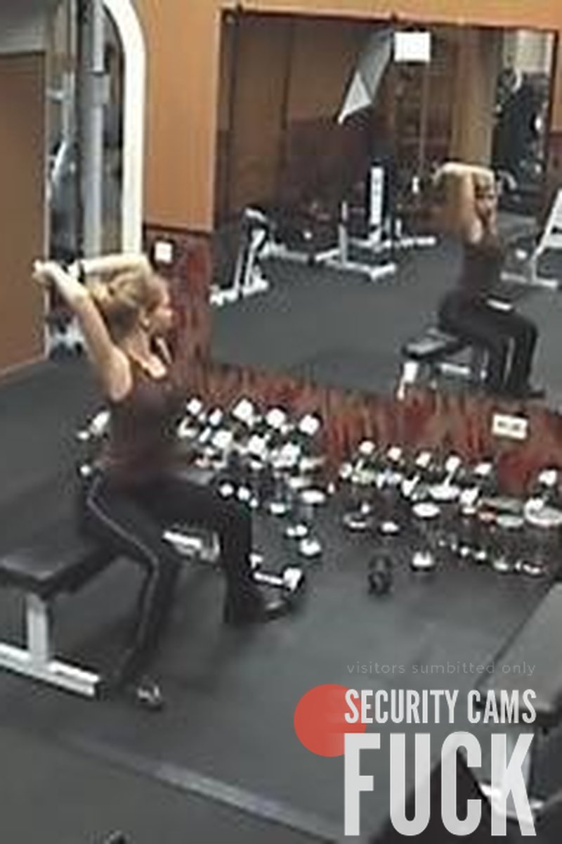 Stripping Gal Caught by Security Cam in the Gym! - Screenshot 1 of 4