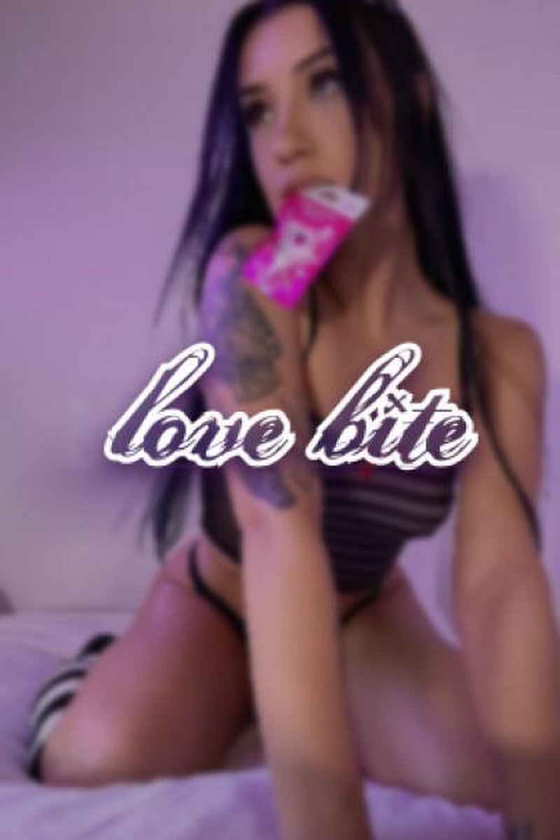 Love Bite - Screenshot 1 of 4 - All Sex