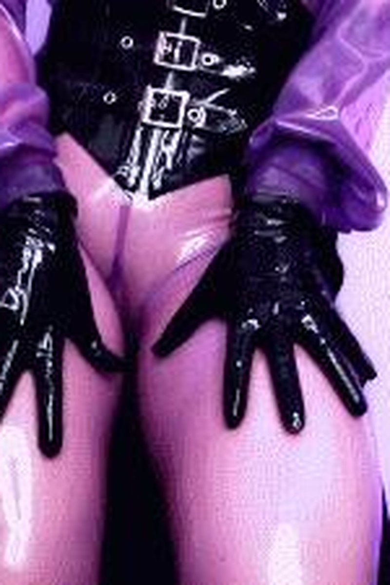 Rubber Enslavement - Screenshot 1 of 4 - Femdom