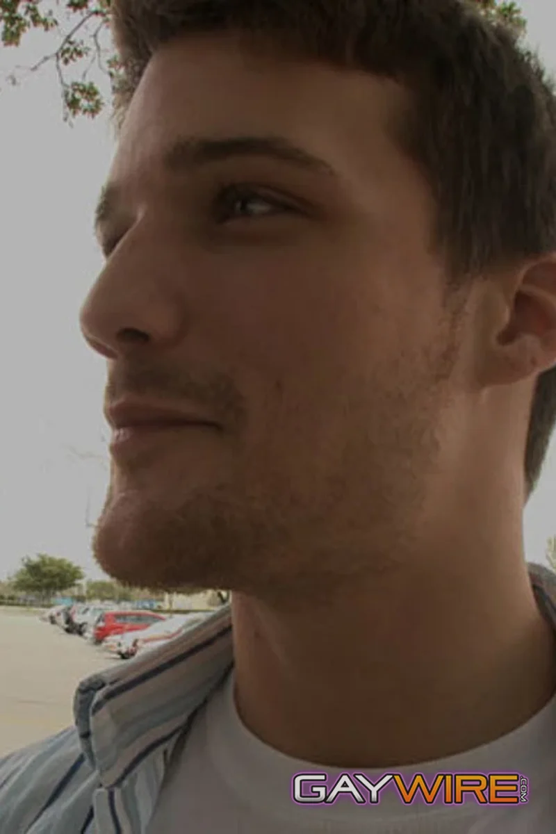 Mall Cop Krys - Screenshot 1 of 4 - Anal
