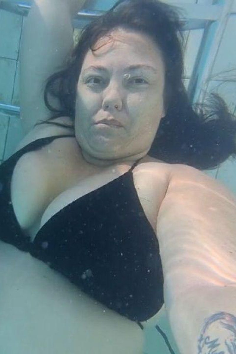 TP-manyvidsdarkabyss445-underwater-bubble-blowing-breath-hold-play