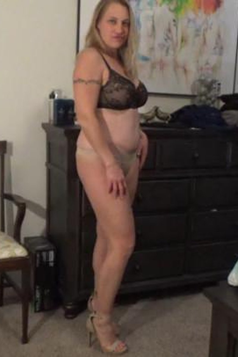 Trying On Bra's - Screenshot 1 of 4 - Big Tits