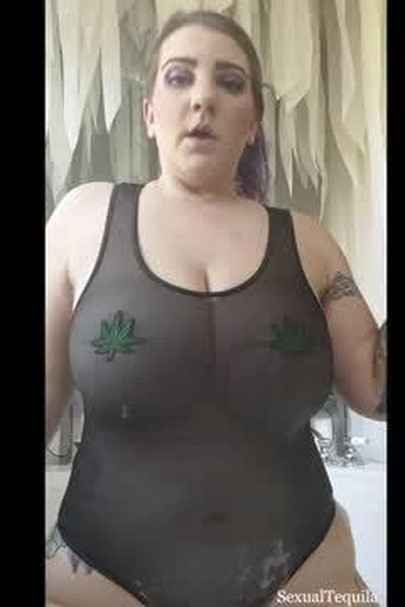 420 Bathtime - Screenshot 1 of 4 - 420 Smoking