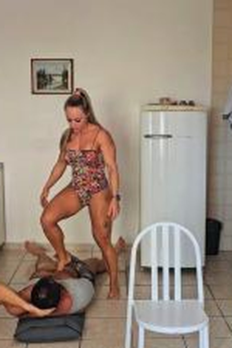 Hard Trample 08 - Screenshot 1 of 4 - Face Trample Fetish
