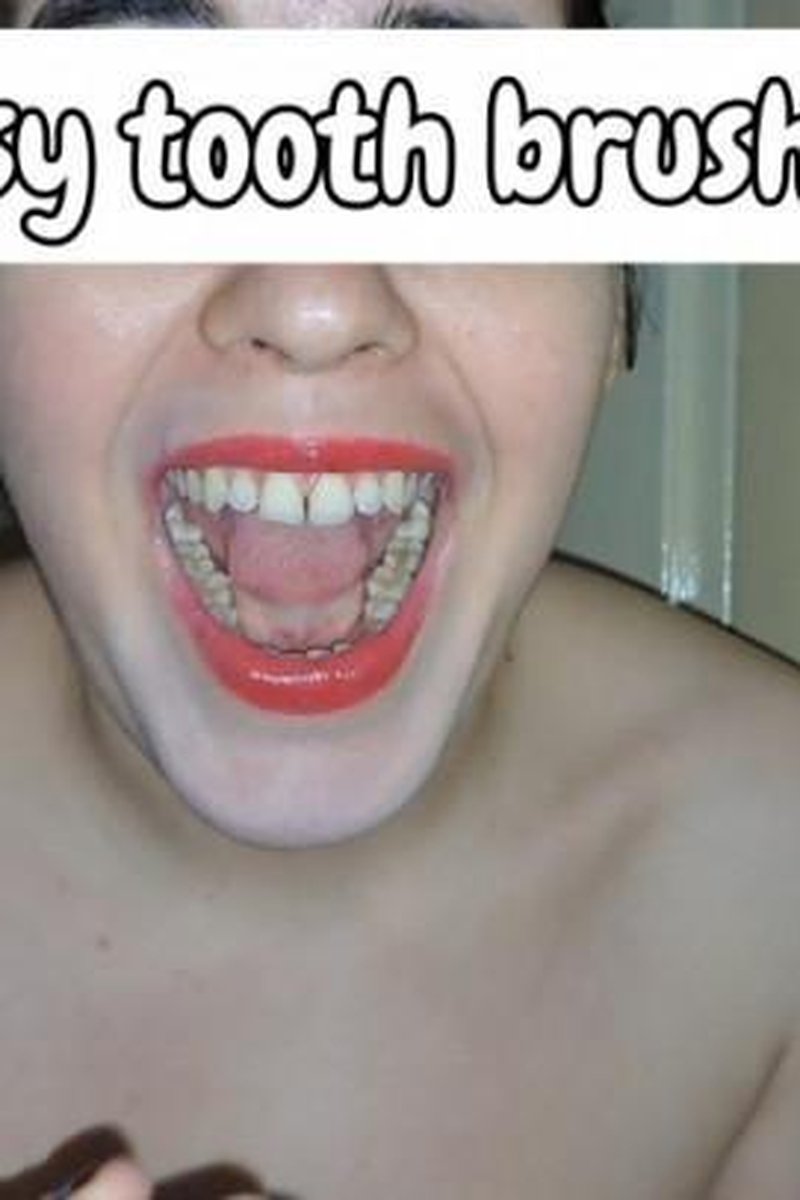 Messy Tooth Brushing - Screenshot 1 of 4 - Brushingteeth