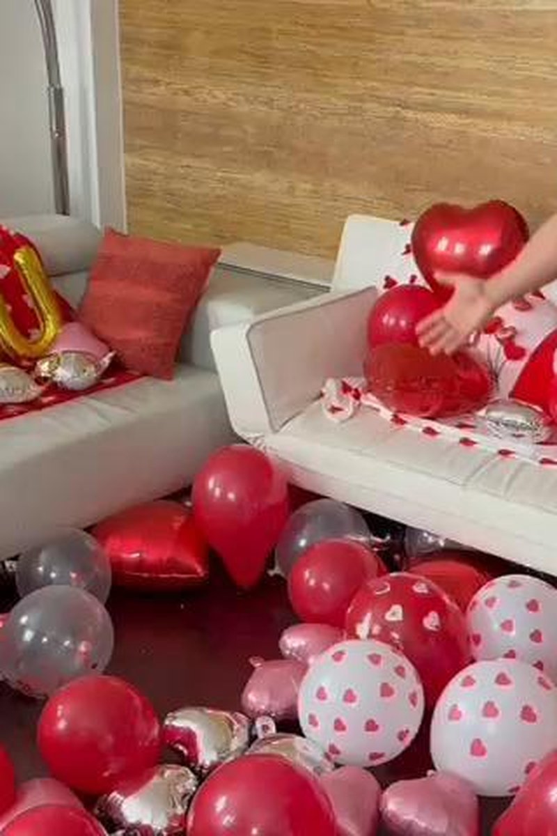 Trailer Hard Fucking Valentines Gift Part 1 - Screenshot 1 of 4 - Anal