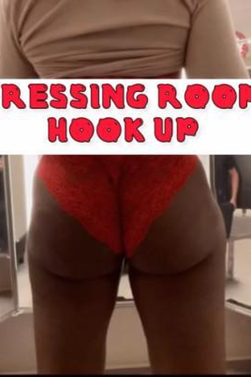 Dressing Room Hook Up - Screenshot 1 of 4 - Babes
