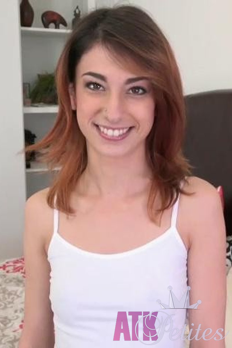 Kristen Scott - Interview - Screenshot 1 of 4 - Caucasian