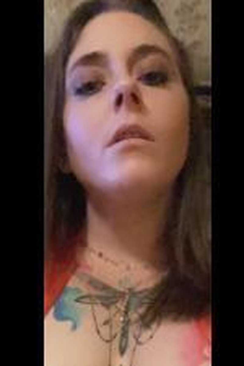 Tease From Above - Screenshot 1 of 4 - Babes