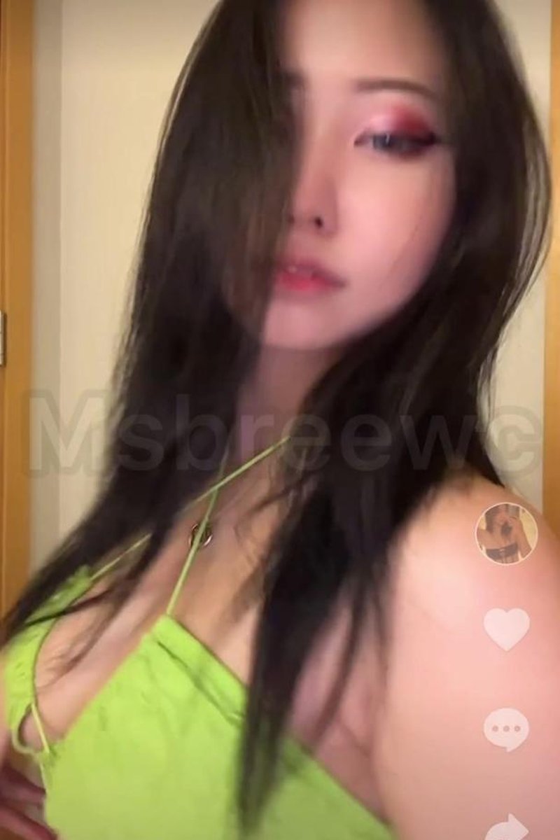 Tiktok++ - Screenshot 1 of 4 - Vertical Video