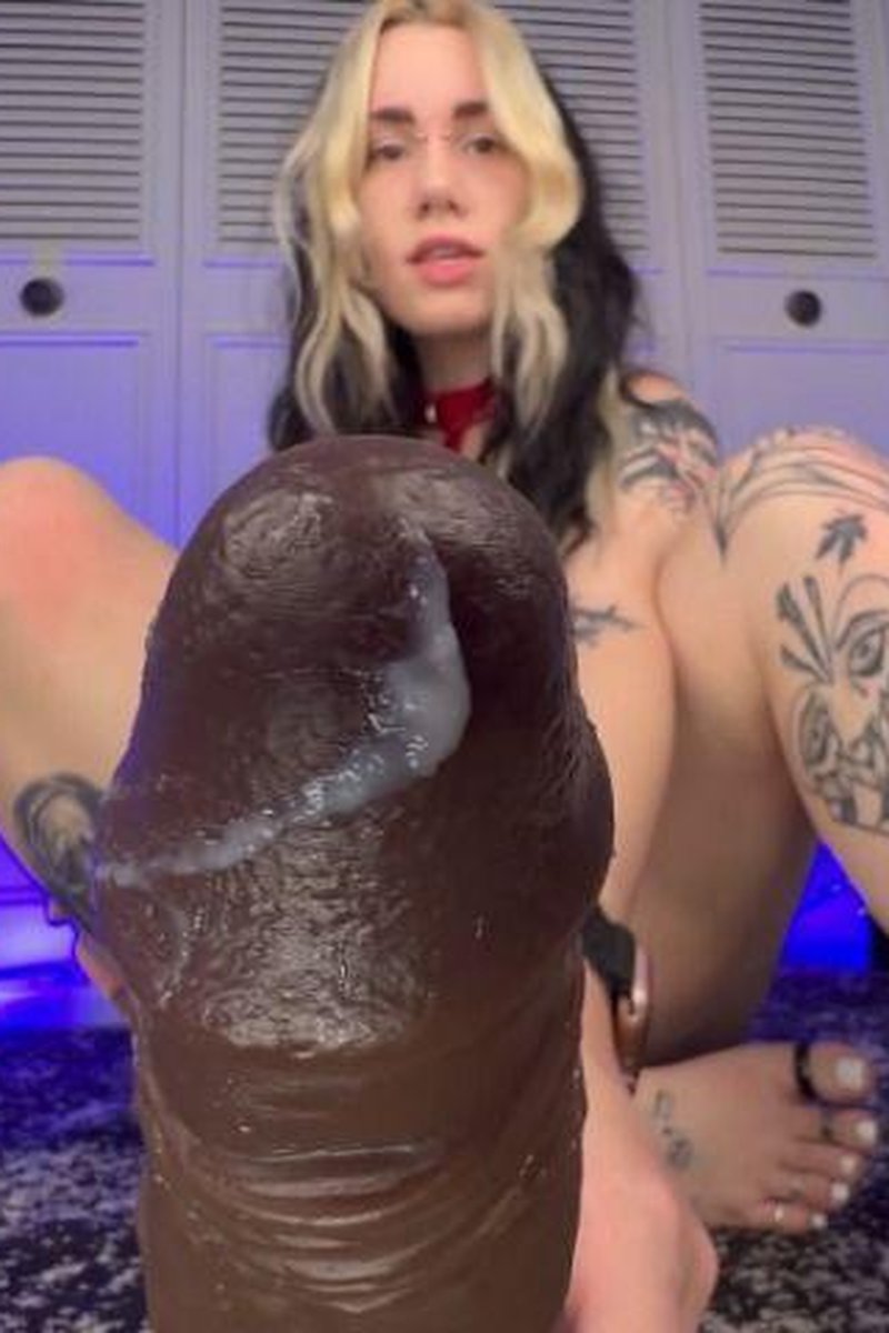 Cuck Day - Screenshot 1 of 4 - Cuckolding