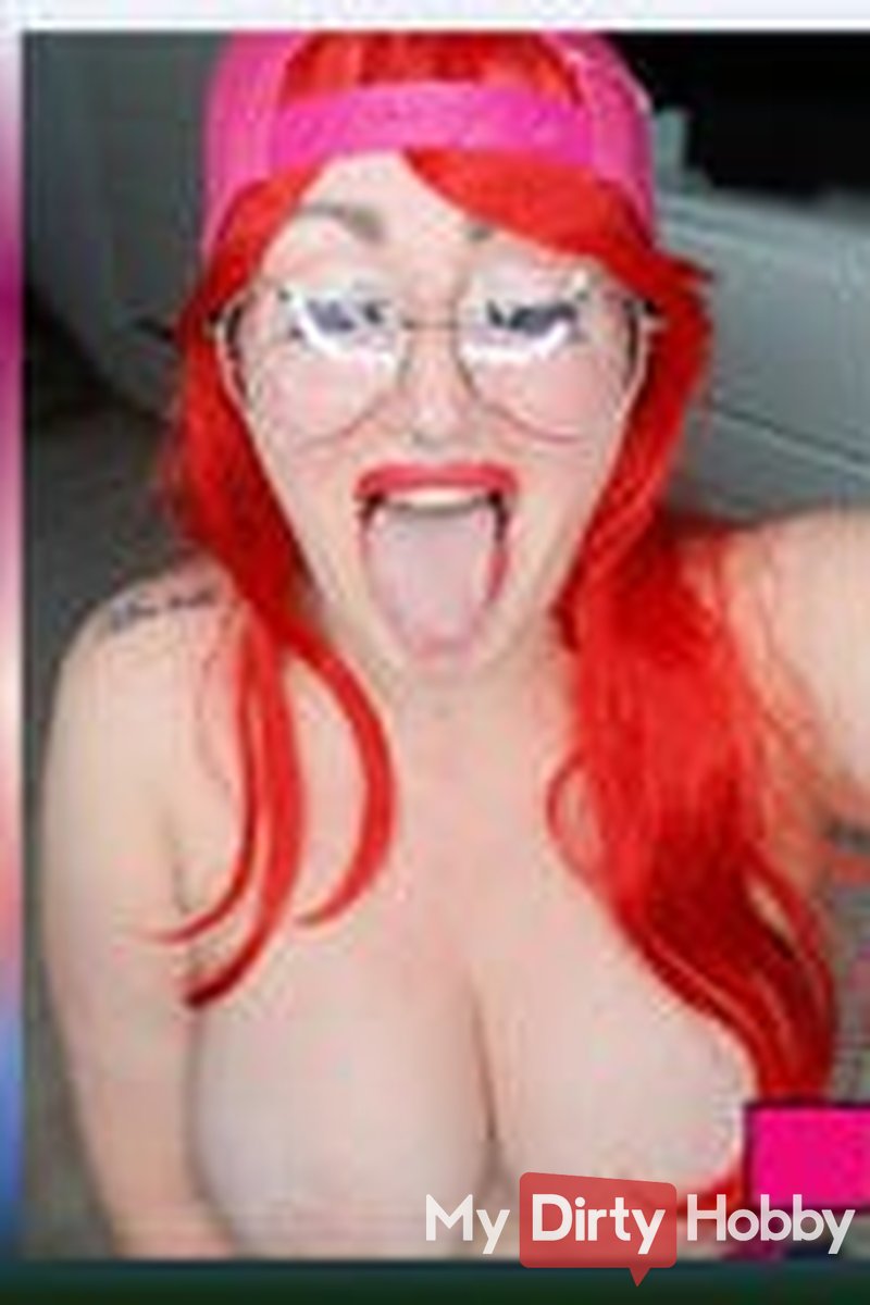Mega Facial - Screenshot 1 of 4 - Taylor Burton