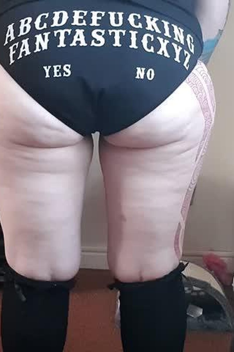 Curvy Thick Thighs - Lotsa Wobbles - Screenshot 1 of 4 - Ass Fetish