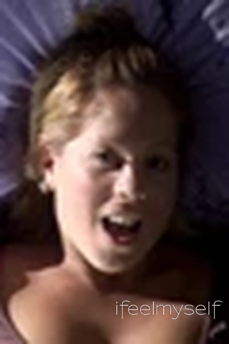 Giggles - Screenshot 1 of 4 - Curvy